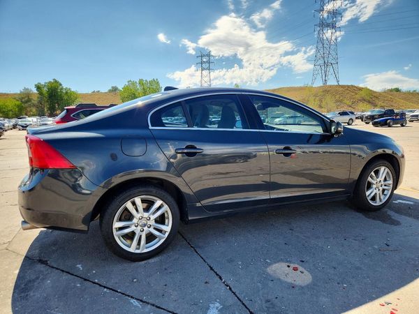 2013 VOLVO S60