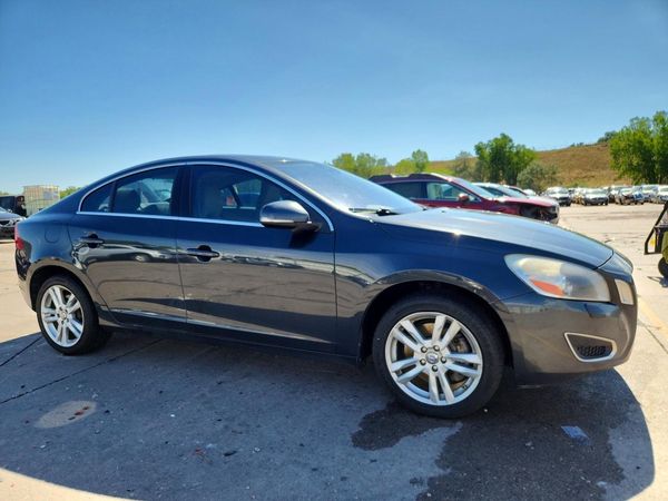 2013 VOLVO S60