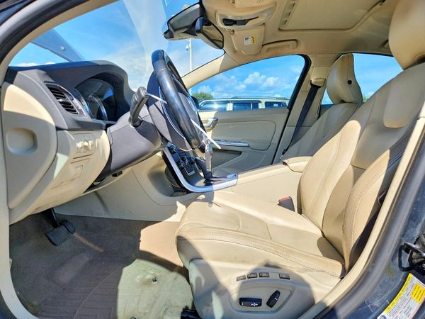 2013 VOLVO S60