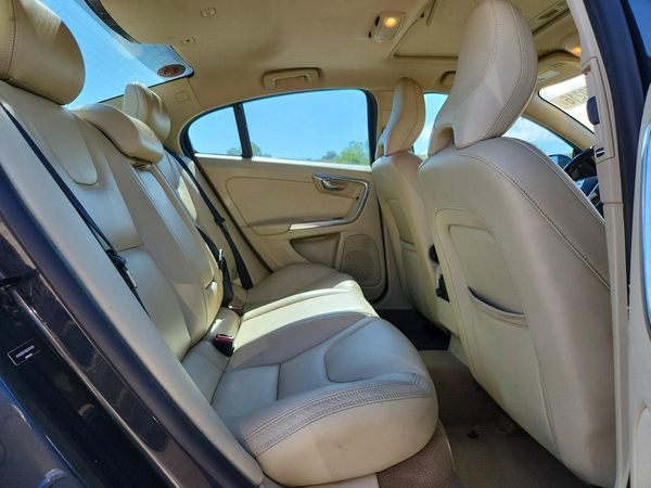 2013 VOLVO S60