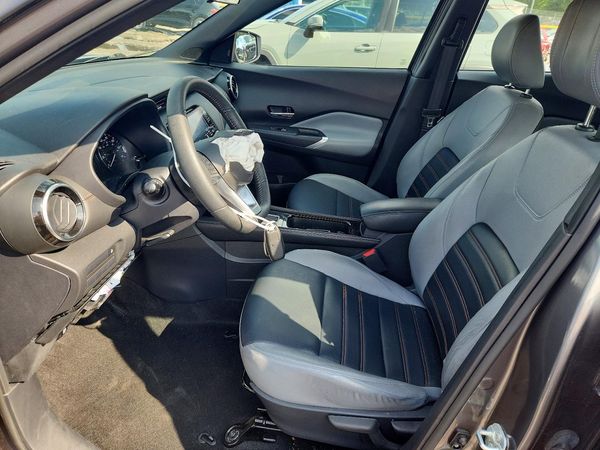2024 NISSAN KICKS SR