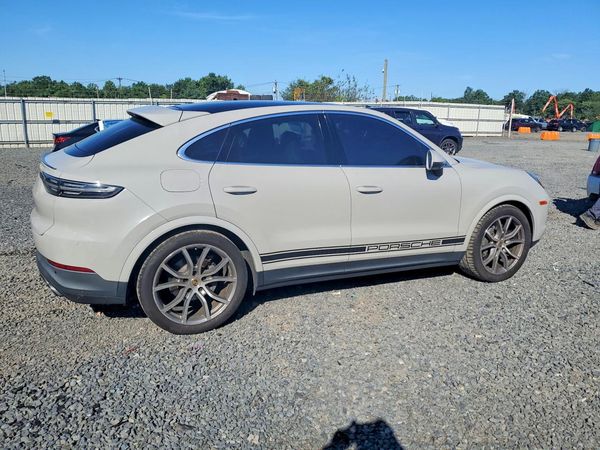 2020 PORSCHE CAYENNE
