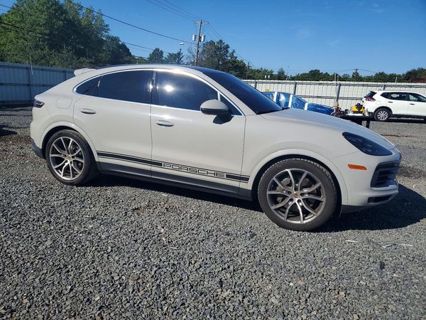 2020 PORSCHE CAYENNE