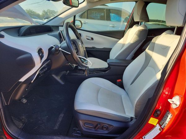 2020 TOYOTA PRIUS