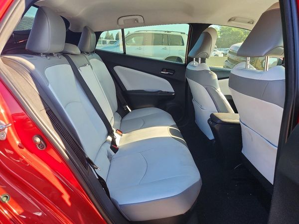 2020 TOYOTA PRIUS