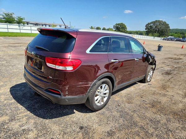 2017 KIA SORENTO L, LX