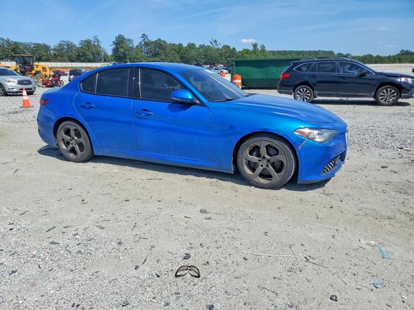 2018 ALFA ROMEO GIULIA RWD — Passenger 3/4
