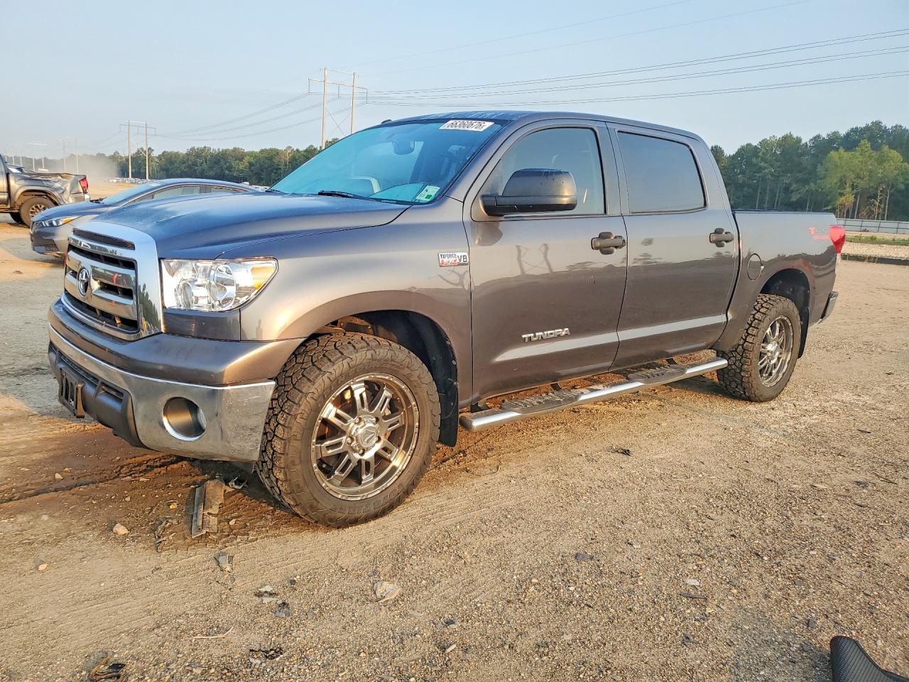 2013 TOYOTA TUNDRA SR5