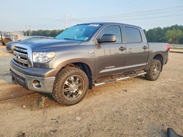 2013 TOYOTA TUNDRA