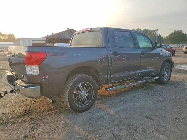 2013 TOYOTA TUNDRA SR5