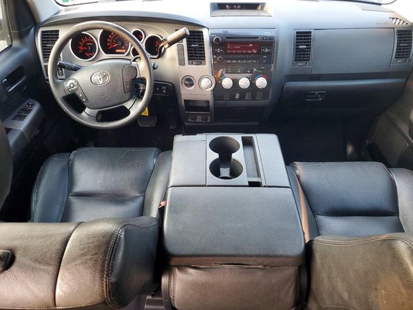 2013 TOYOTA TUNDRA SR5