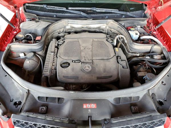 2014 MERCEDES-BENZ GLK — Engine bay