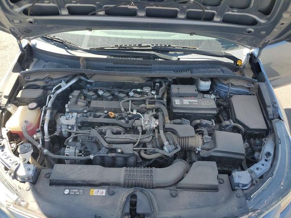 2020 TOYOTA COROLLA SE, CVT — Engine bay