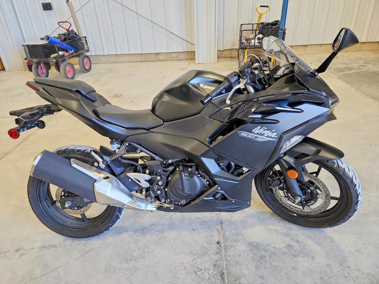 2026 KAWASAKI EX500