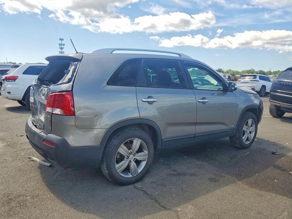 2013 KIA SORENTO