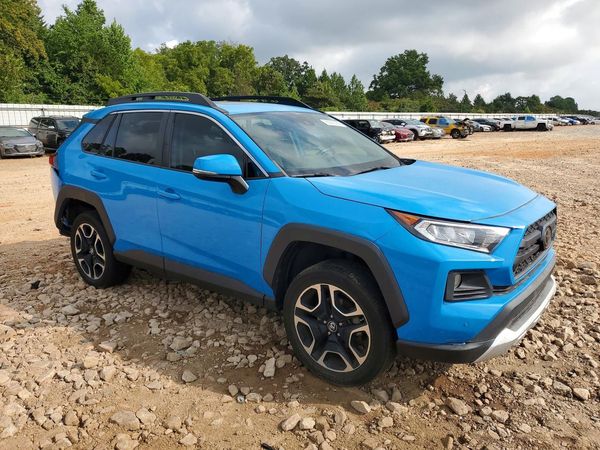 2019 TOYOTA RAV4