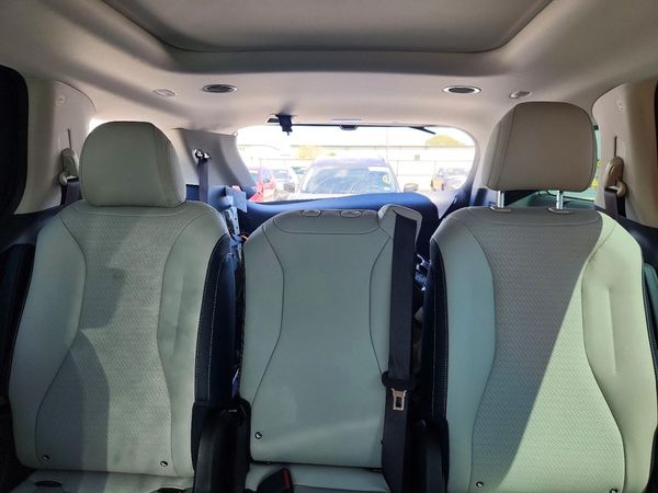2026 KIA CARNIVAL