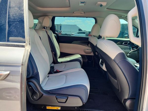 2026 KIA CARNIVAL