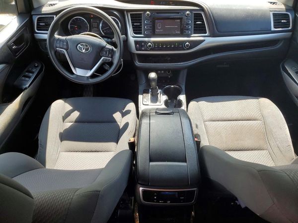 2018 TOYOTA HIGHLANDER LE/LE Plus