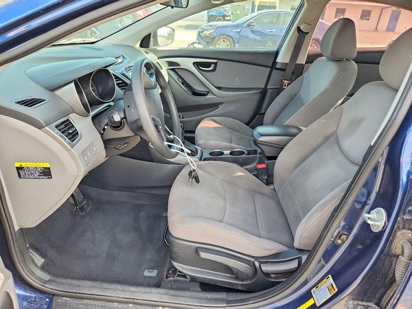 2015 HYUNDAI ELANTRA GLS(Middle) — DENT