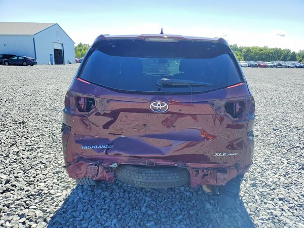 2018 TOYOTA HIGHLANDER