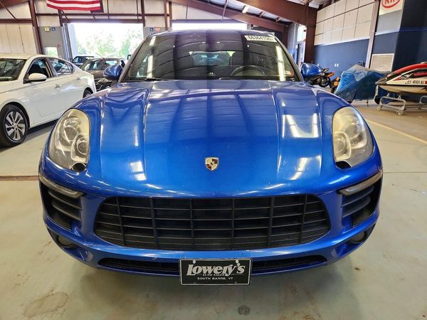 2016 PORSCHE MACAN