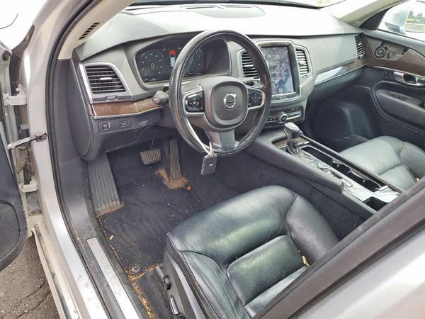 2019 VOLVO XC90