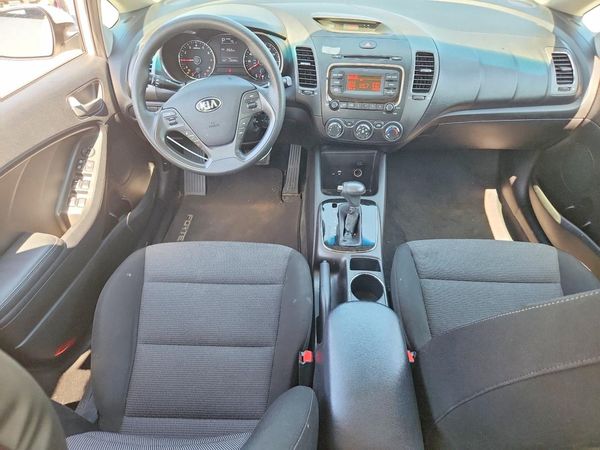 2017 KIA FORTE LX Base