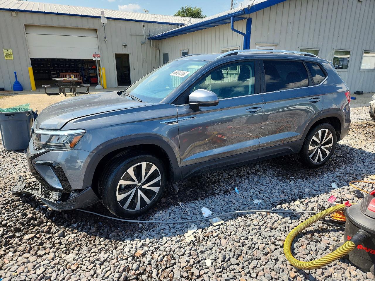 2023 VOLKSWAGEN TAOS