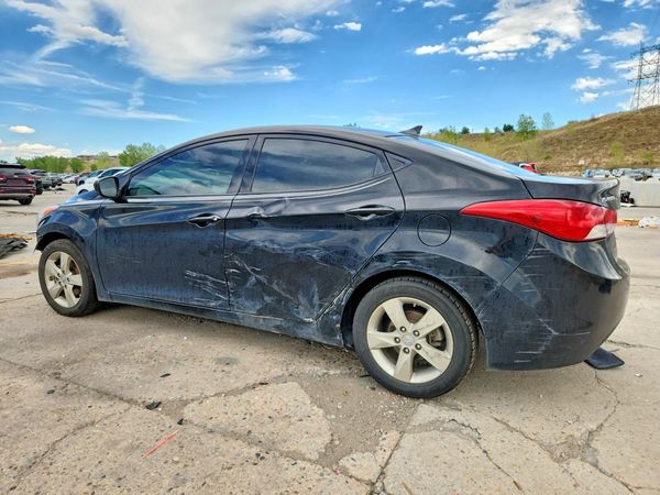 2013 HYUNDAI ELANTRA