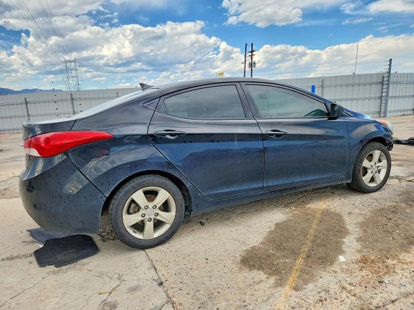 2013 HYUNDAI ELANTRA