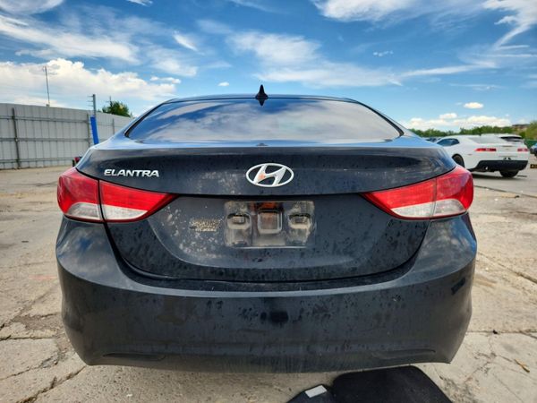 2013 HYUNDAI ELANTRA