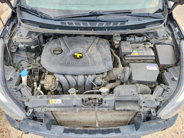 2013 HYUNDAI ELANTRA