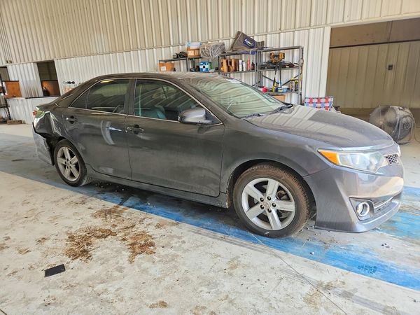 2012 TOYOTA CAMRY — Passenger 3/4