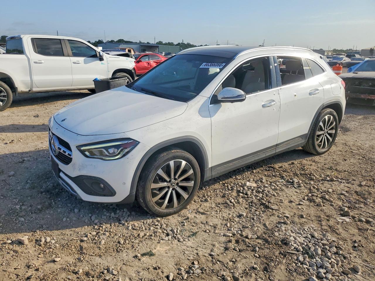2021 MERCEDES-BENZ GLA