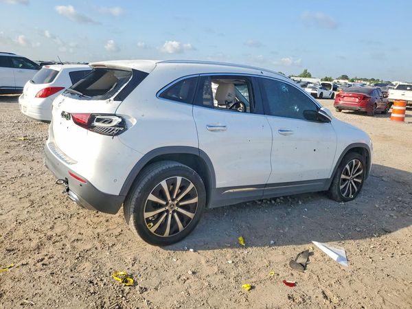 2021 MERCEDES-BENZ GLA