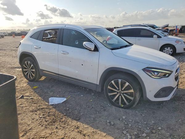 2021 MERCEDES-BENZ GLA