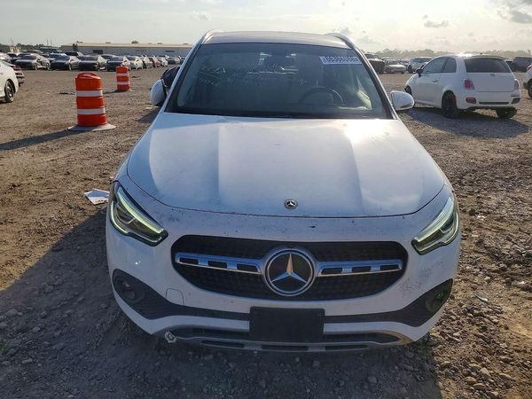 2021 MERCEDES-BENZ GLA