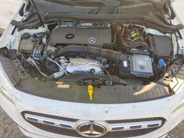 2021 MERCEDES-BENZ GLA