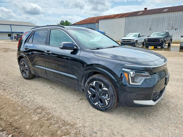 2024 KIA NIRO Wind