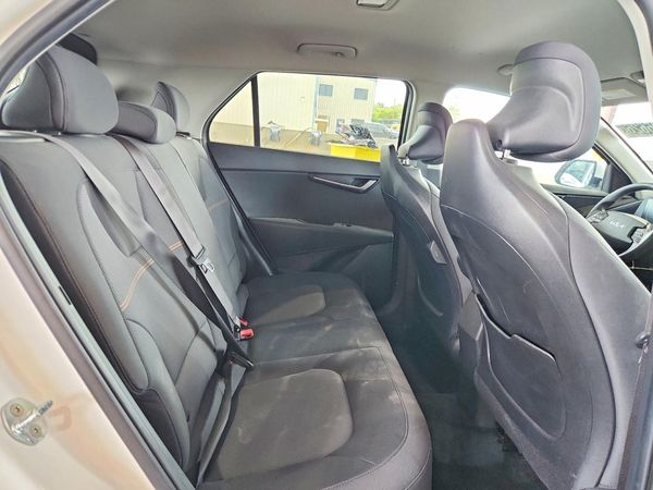 2026 KIA NIRO LX