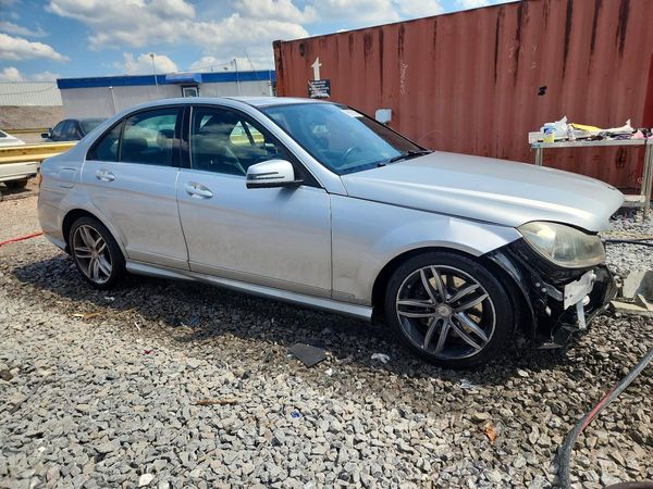 2013 MERCEDES-BENZ C