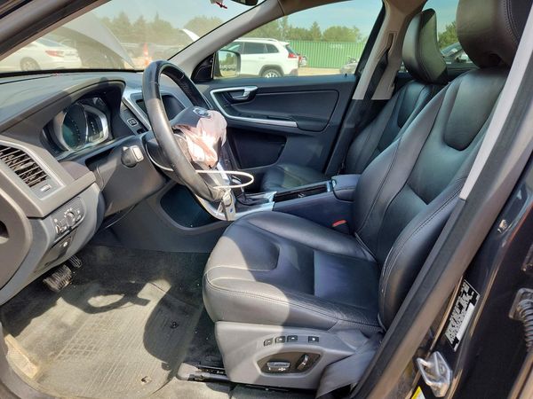 2016 VOLVO XC60