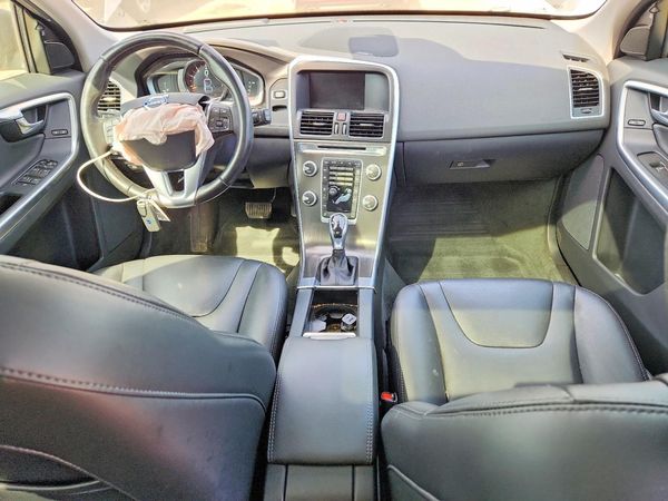 2016 VOLVO XC60
