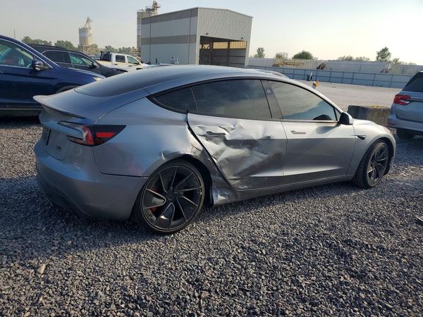 2024 TESLA MODEL 3