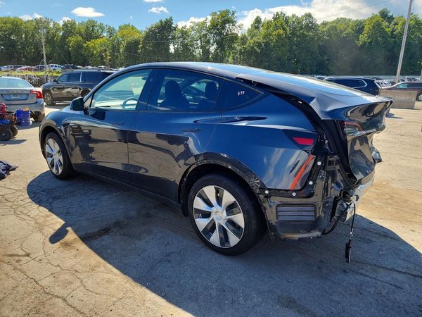 2024 TESLA MODEL Y