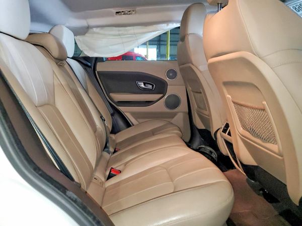 2016 LAND ROVER RANGEROVER SE