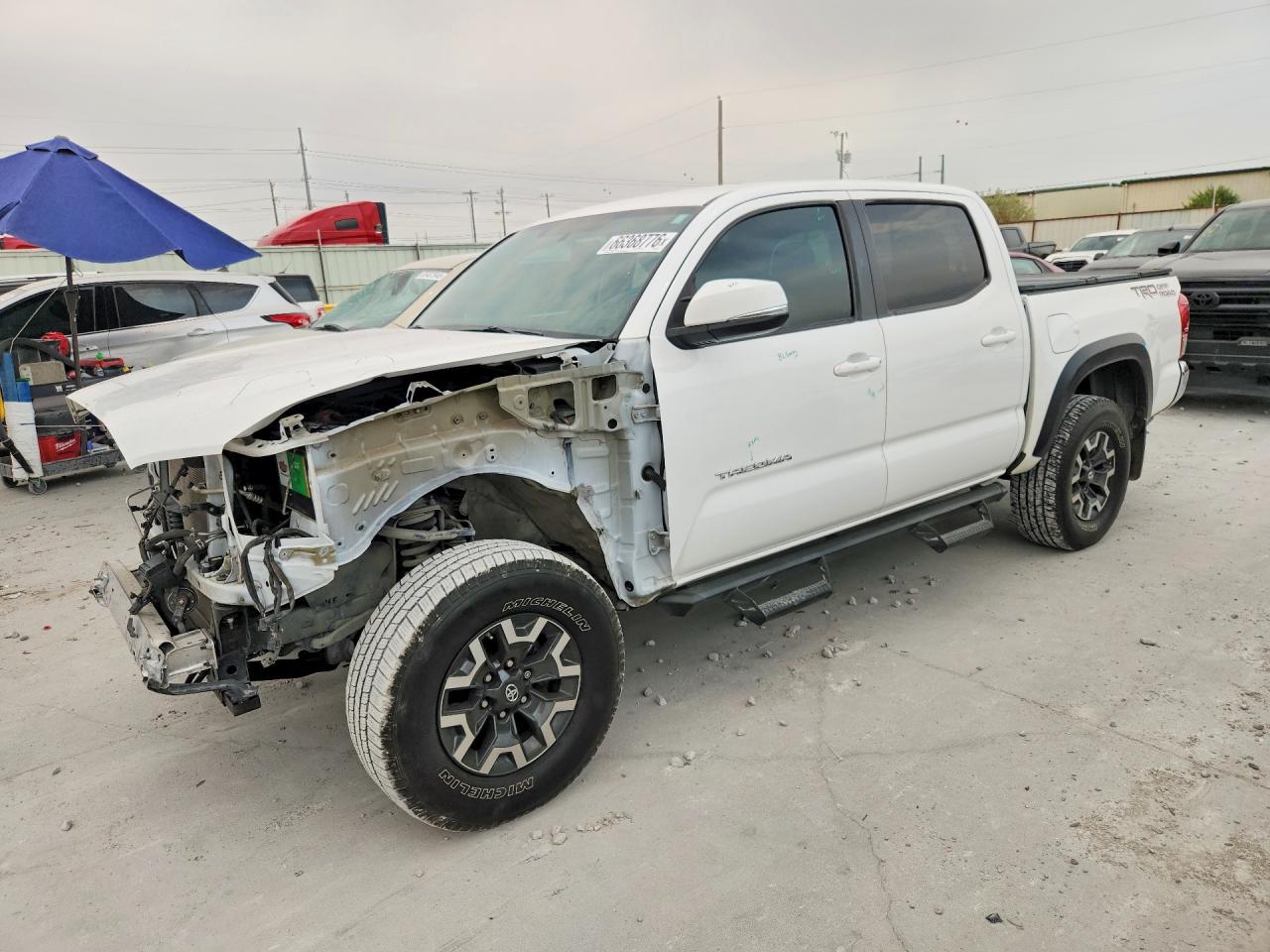2017 TOYOTA TACOMA