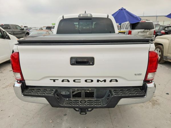 2017 TOYOTA TACOMA
