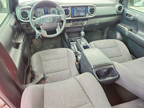 2017 TOYOTA TACOMA